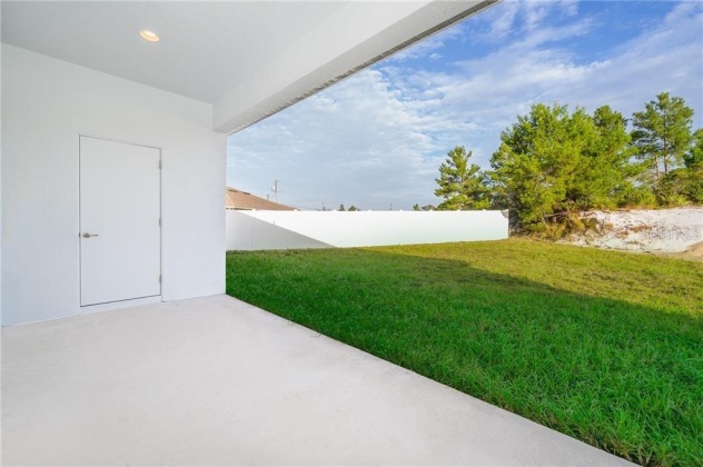 826 FRASER DRIVE, POINCIANA, Florida 34759, 4 Bedrooms Bedrooms, ,3 BathroomsBathrooms,Residential,For Sale,FRASER,S5063714