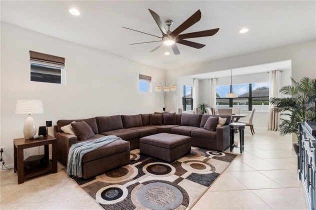 328 TOMELLOSO WAY, DAVENPORT, Florida 33837, 3 Bedrooms Bedrooms, ,2 BathroomsBathrooms,Residential,For Sale,TOMELLOSO,S5064006