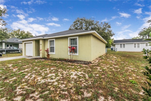 1206 MOSS AVENUE, HAINES CITY, Florida 33844, 3 Bedrooms Bedrooms, ,2 BathroomsBathrooms,Residential,For Sale,MOSS,P4919543
