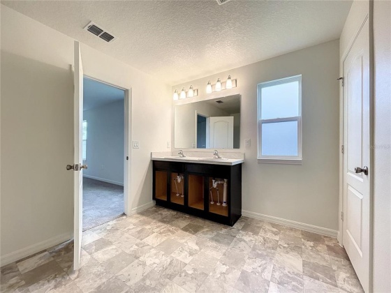 1008 OVERLOOK COURT, DAVENPORT, Florida 33837, 4 Bedrooms Bedrooms, ,2 BathroomsBathrooms,Residential,For Sale,OVERLOOK,P4919797