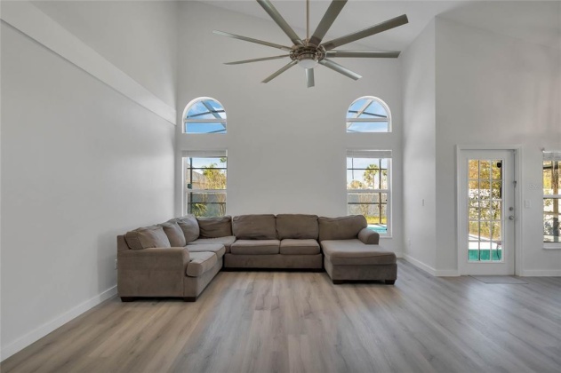 614 ROCHESTER LOOP, DAVENPORT, Florida 33897, 5 Bedrooms Bedrooms, ,3 BathroomsBathrooms,Rental Properties,For Sale,ROCHESTER,O6010359