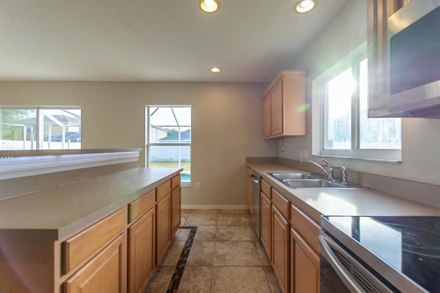 2407 BROWNWOOD DRIVE, MULBERRY, Florida 33860, 4 Bedrooms Bedrooms, ,2 BathroomsBathrooms,Residential,For Sale,BROWNWOOD,T3351978