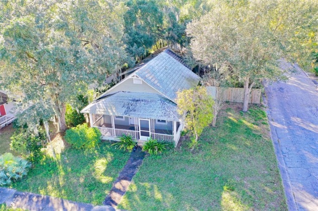 500 JOHNSON AVENUE, LAKE WALES, Florida 33853, 4 Bedrooms Bedrooms, ,3 BathroomsBathrooms,Rental Properties,For Sale,JOHNSON,P4919793