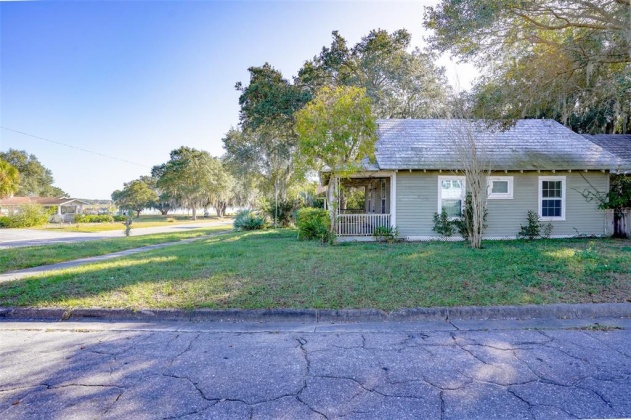 500 JOHNSON AVENUE, LAKE WALES, Florida 33853, 4 Bedrooms Bedrooms, ,3 BathroomsBathrooms,Rental Properties,For Sale,JOHNSON,P4919793