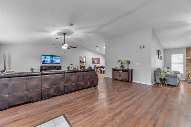 201 CYPRESS STREET, DAVENPORT, Florida 33837, 3 Bedrooms Bedrooms, ,2 BathroomsBathrooms,Residential,For Sale,CYPRESS,O6010469
