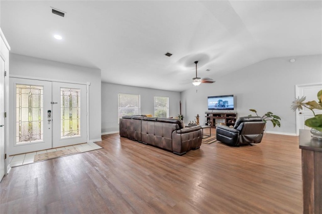 201 CYPRESS STREET, DAVENPORT, Florida 33837, 3 Bedrooms Bedrooms, ,2 BathroomsBathrooms,Residential,For Sale,CYPRESS,O6010469
