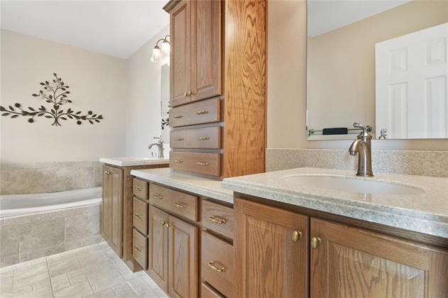 542 OAKPARK LOOP, DAVENPORT, Florida 33837, 3 Bedrooms Bedrooms, ,2 BathroomsBathrooms,Residential,For Sale,OAKPARK,P4919876