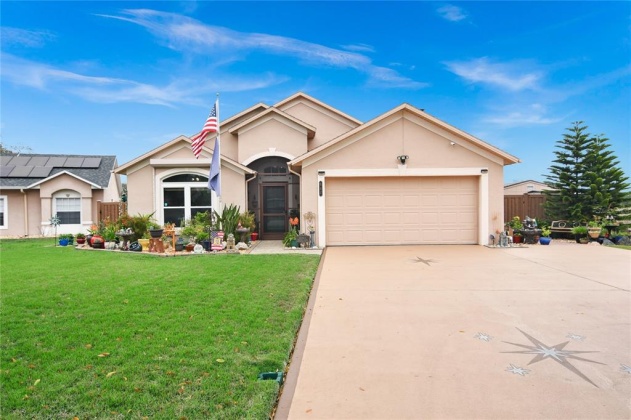 542 OAKPARK LOOP, DAVENPORT, Florida 33837, 3 Bedrooms Bedrooms, ,2 BathroomsBathrooms,Residential,For Sale,OAKPARK,P4919876
