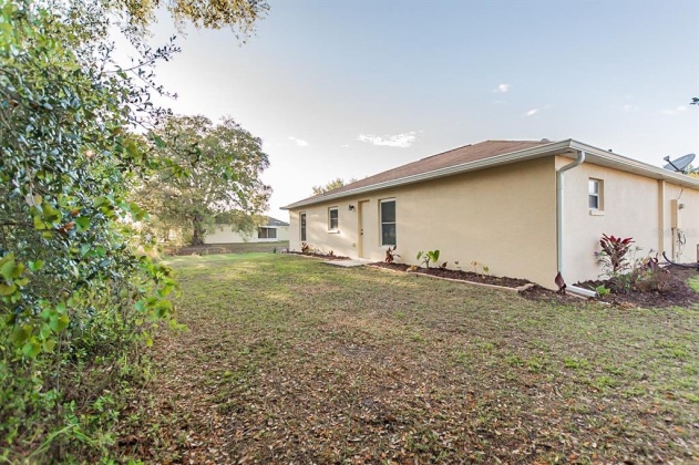 528 KOALA DRIVE, POINCIANA, Florida 34759, 3 Bedrooms Bedrooms, ,2 BathroomsBathrooms,Residential,For Sale,KOALA,O6010631