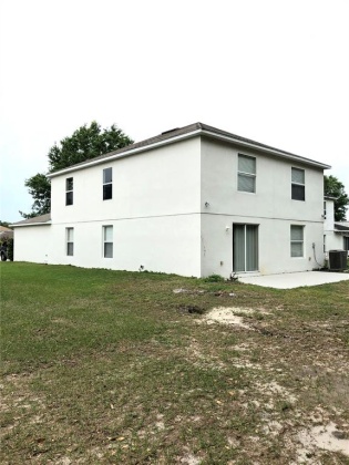 7825 COUNTRY CHASE AVENUE, LAKELAND, Florida 33810, 4 Bedrooms Bedrooms, ,3 BathroomsBathrooms,Residential,For Sale,COUNTRY CHASE,L4927667