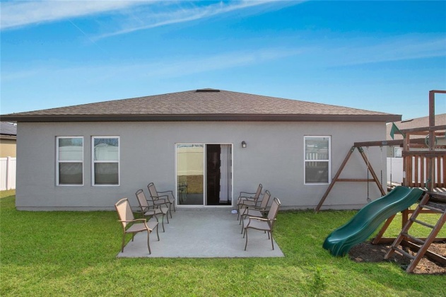 266 HIDDEN LAKE LOOP, HAINES CITY, Florida 33844, 4 Bedrooms Bedrooms, ,2 BathroomsBathrooms,Residential,For Sale,HIDDEN LAKE,O6004633