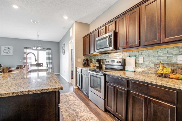 266 HIDDEN LAKE LOOP, HAINES CITY, Florida 33844, 4 Bedrooms Bedrooms, ,2 BathroomsBathrooms,Residential,For Sale,HIDDEN LAKE,O6004633