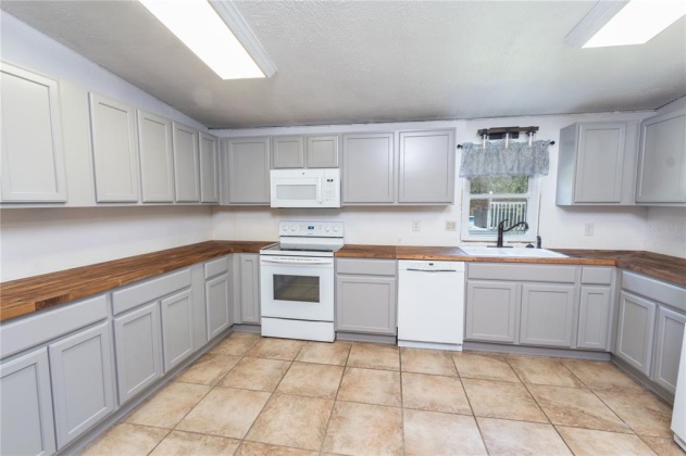 4214 WOODSRIDGE DRIVE, POLK CITY, Florida 33868, 3 Bedrooms Bedrooms, ,2 BathroomsBathrooms,Residential,For Sale,WOODSRIDGE,P4919675