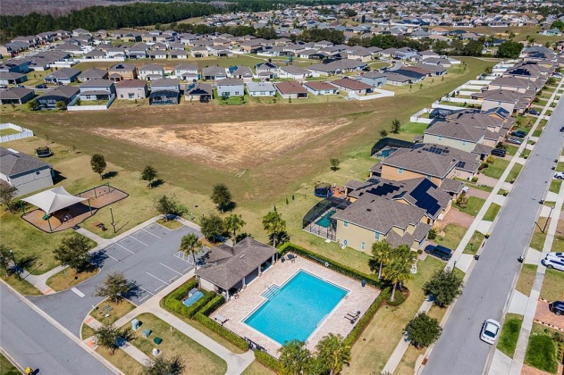 137 WILLIAMSON DRIVE, DAVENPORT, Florida 33897, 5 Bedrooms Bedrooms, ,3 BathroomsBathrooms,Residential,For Sale,WILLIAMSON,O6009475