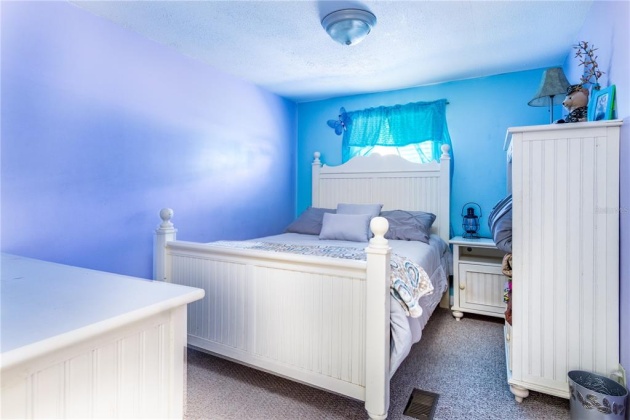92 CONSTITUTION LANE, FROSTPROOF, Florida 33843, 3 Bedrooms Bedrooms, ,2 BathroomsBathrooms,Residential,For Sale,CONSTITUTION,K4901683