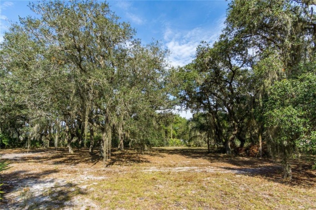 92 CONSTITUTION LANE, FROSTPROOF, Florida 33843, 3 Bedrooms Bedrooms, ,2 BathroomsBathrooms,Residential,For Sale,CONSTITUTION,K4901683