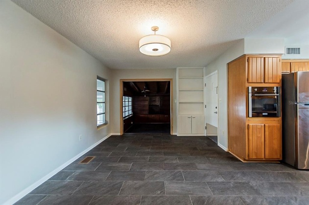 727 CARLTON AVENUE, LAKE WALES, Florida 33853, 3 Bedrooms Bedrooms, ,2 BathroomsBathrooms,Residential,For Sale,CARLTON,O5985877