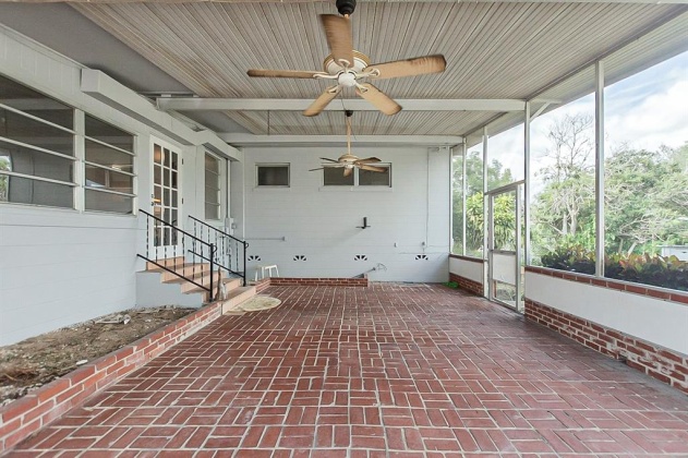 727 CARLTON AVENUE, LAKE WALES, Florida 33853, 3 Bedrooms Bedrooms, ,2 BathroomsBathrooms,Residential,For Sale,CARLTON,O5985877
