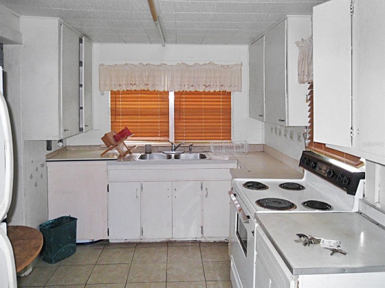 101 MAPLE STREET, DAVENPORT, Florida 33837, 4 Bedrooms Bedrooms, ,2 BathroomsBathrooms,Residential,For Sale,MAPLE,P4919463