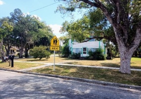 101 MAPLE STREET, DAVENPORT, Florida 33837, 4 Bedrooms Bedrooms, ,2 BathroomsBathrooms,Residential,For Sale,MAPLE,P4919463