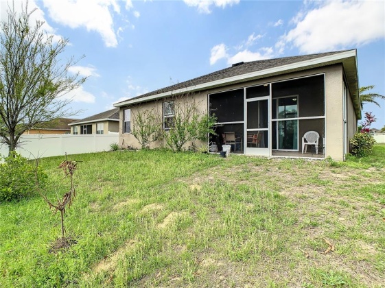 662 HIGHLAND MEADOWS AVENUE, DAVENPORT, Florida 33837, 4 Bedrooms Bedrooms, ,2 BathroomsBathrooms,Residential,For Sale,HIGHLAND MEADOWS,S5064213