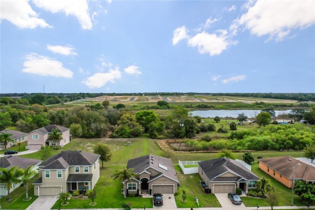 662 HIGHLAND MEADOWS AVENUE, DAVENPORT, Florida 33837, 4 Bedrooms Bedrooms, ,2 BathroomsBathrooms,Residential,For Sale,HIGHLAND MEADOWS,S5064213