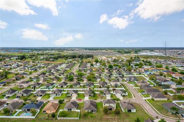 662 HIGHLAND MEADOWS AVENUE, DAVENPORT, Florida 33837, 4 Bedrooms Bedrooms, ,2 BathroomsBathrooms,Residential,For Sale,HIGHLAND MEADOWS,S5064213