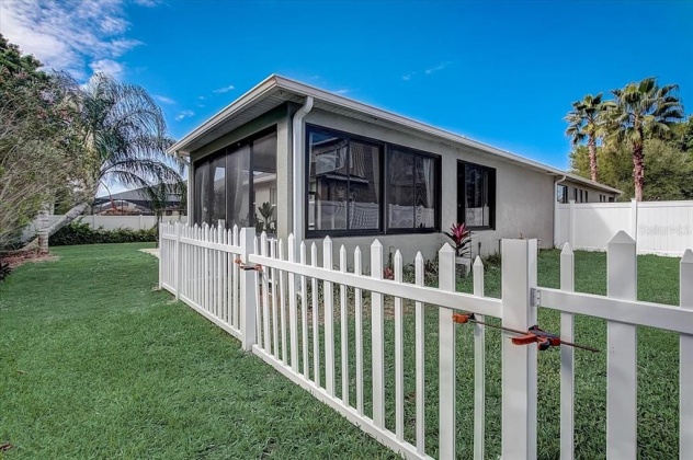 260 MAGNETA LOOP, AUBURNDALE, Florida 33823, 4 Bedrooms Bedrooms, ,2 BathroomsBathrooms,Residential,For Sale,MAGNETA,T3360790
