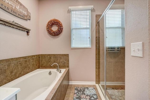 260 MAGNETA LOOP, AUBURNDALE, Florida 33823, 4 Bedrooms Bedrooms, ,2 BathroomsBathrooms,Residential,For Sale,MAGNETA,T3360790