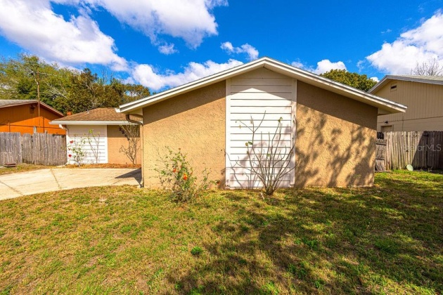 2252 HONEY DRIVE, LAKELAND, Florida 33801, 3 Bedrooms Bedrooms, ,2 BathroomsBathrooms,Residential,For Sale,HONEY,L4928276