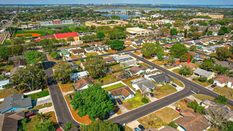 2252 HONEY DRIVE, LAKELAND, Florida 33801, 3 Bedrooms Bedrooms, ,2 BathroomsBathrooms,Residential,For Sale,HONEY,L4928276