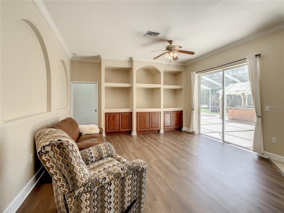 131 HIDDEN PALMS COURT, DAVENPORT, Florida 33897, 4 Bedrooms Bedrooms, ,3 BathroomsBathrooms,Residential,For Sale,HIDDEN PALMS,O6010396