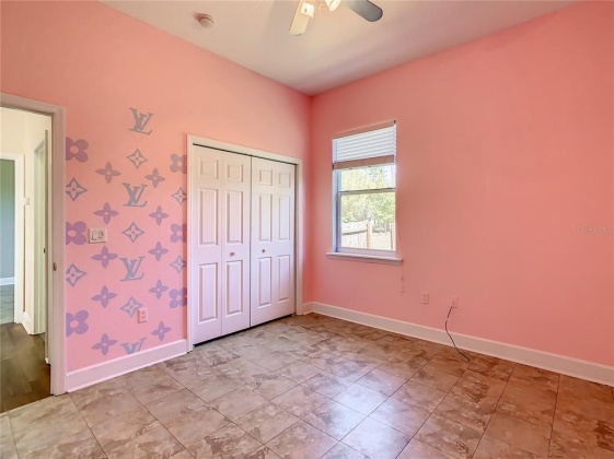 131 HIDDEN PALMS COURT, DAVENPORT, Florida 33897, 4 Bedrooms Bedrooms, ,3 BathroomsBathrooms,Residential,For Sale,HIDDEN PALMS,O6010396