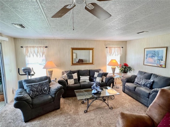 49 WOODLAND CIRCLE, HAINES CITY, Florida 33844, 2 Bedrooms Bedrooms, ,2 BathroomsBathrooms,Residential,For Sale,WOODLAND,P4919921