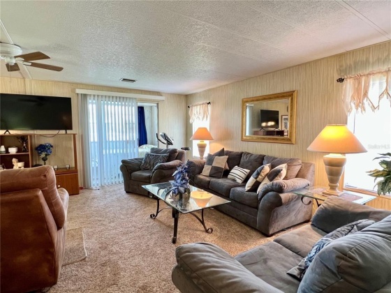 49 WOODLAND CIRCLE, HAINES CITY, Florida 33844, 2 Bedrooms Bedrooms, ,2 BathroomsBathrooms,Residential,For Sale,WOODLAND,P4919921