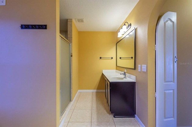 385 PINE SHADOW LANE, AUBURNDALE, Florida 33823, 6 Bedrooms Bedrooms, ,4 BathroomsBathrooms,Residential,For Sale,PINE SHADOW,O6011177