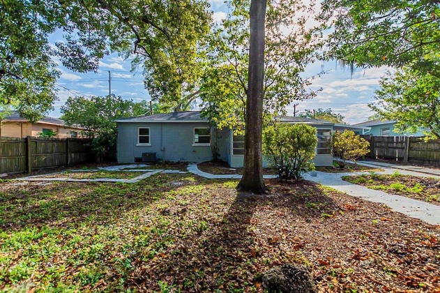 1815 LINCOLN AVENUE, LAKELAND, Florida 33803, 3 Bedrooms Bedrooms, ,1 BathroomBathrooms,Residential,For Sale,LINCOLN,O6011244