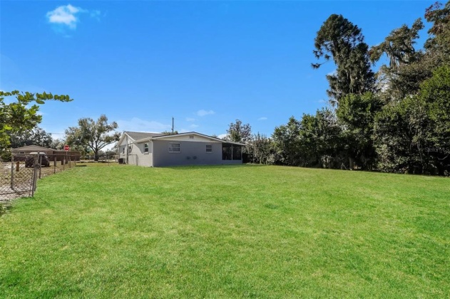 2246 COLONIAL AVENUE, LAKELAND, Florida 33801, 3 Bedrooms Bedrooms, ,2 BathroomsBathrooms,Rental Properties,For Sale,COLONIAL,T3337527