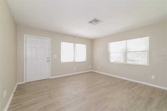 2246 COLONIAL AVENUE, LAKELAND, Florida 33801, 3 Bedrooms Bedrooms, ,2 BathroomsBathrooms,Rental Properties,For Sale,COLONIAL,T3337527