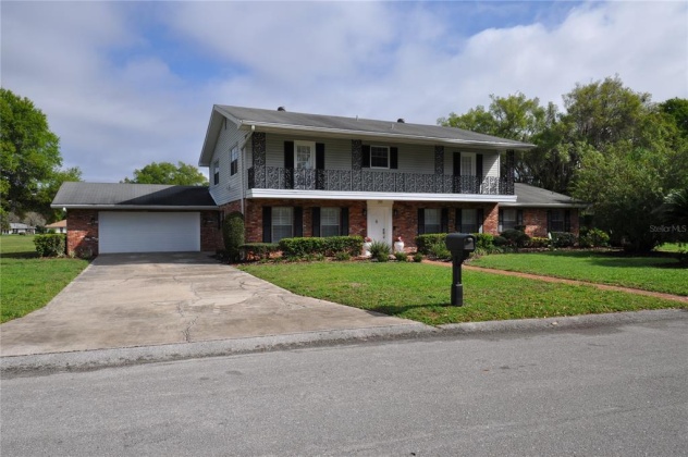 291 GREENFIELD ROAD, WINTER HAVEN, Florida 33884, 5 Bedrooms Bedrooms, ,3 BathroomsBathrooms,Residential,For Sale,GREENFIELD,L4928602