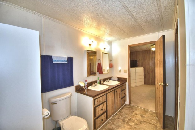 5988 FOXHOLLOW DR, WINTER HAVEN, Florida 33884, 3 Bedrooms Bedrooms, ,2 BathroomsBathrooms,Residential,For Sale,FOXHOLLOW DR,P4919934