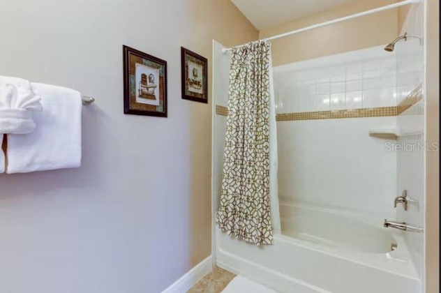 4312 ACORN COURT, DAVENPORT, Florida 33837, 6 Bedrooms Bedrooms, ,3 BathroomsBathrooms,Residential,For Sale,ACORN,S5064292