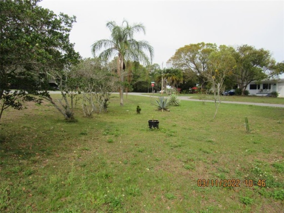 200 EDWARD STREET, LAKELAND, Florida 33805, 3 Bedrooms Bedrooms, ,1 BathroomBathrooms,Residential,For Sale,EDWARD,L4928634