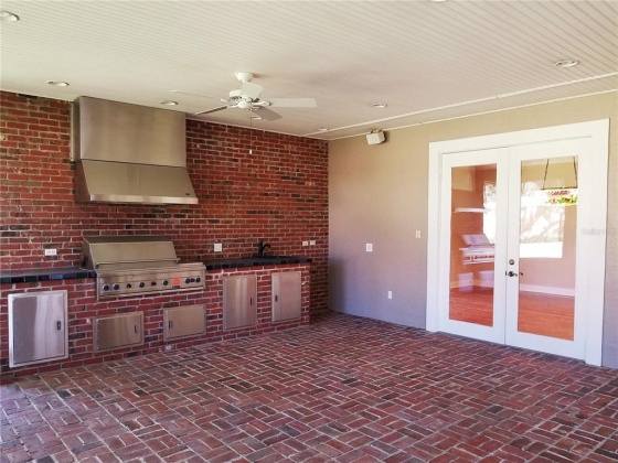 1524 EASTON DRIVE, LAKELAND, Florida 33803, 4 Bedrooms Bedrooms, ,2 BathroomsBathrooms,Residential,For Sale,EASTON,L4927178