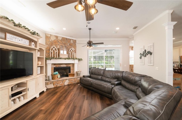 2020 LAKE ARIANA BOULEVARD, AUBURNDALE, Florida 33823, 4 Bedrooms Bedrooms, ,4 BathroomsBathrooms,Residential,For Sale,LAKE ARIANA,L4928617
