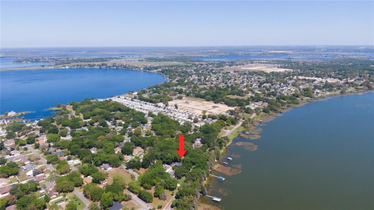 2020 LAKE ARIANA BOULEVARD, AUBURNDALE, Florida 33823, 4 Bedrooms Bedrooms, ,4 BathroomsBathrooms,Residential,For Sale,LAKE ARIANA,L4928617