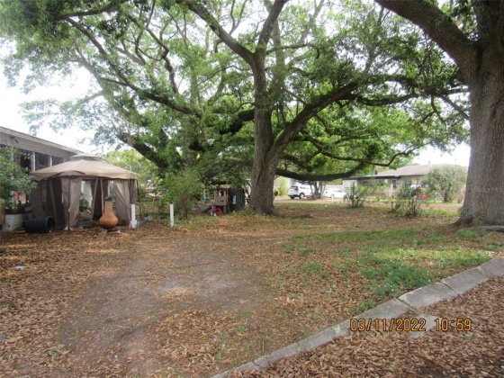 3910 CHERRY WAY, LAKELAND, Florida 33805, 3 Bedrooms Bedrooms, ,2 BathroomsBathrooms,Residential,For Sale,CHERRY,L4928677