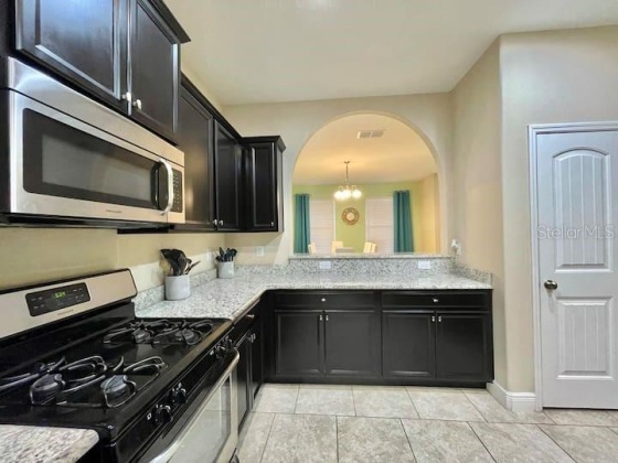 DAVENPORT, Florida 33837, 5 Bedrooms Bedrooms, ,4 BathroomsBathrooms,Residential,For Sale,GC503437