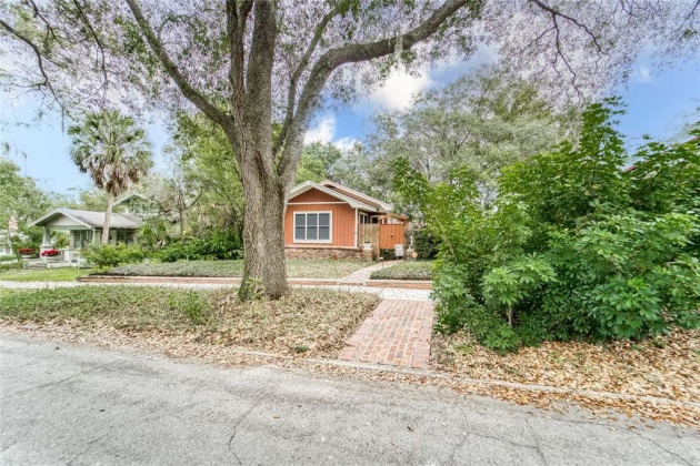 810 ORANGE PARK AVENUE, LAKELAND, Florida 33801, 4 Bedrooms Bedrooms, ,2 BathroomsBathrooms,Residential,For Sale,ORANGE PARK,L4928061