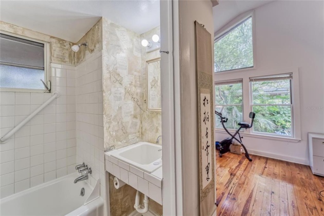 810 ORANGE PARK AVENUE, LAKELAND, Florida 33801, 4 Bedrooms Bedrooms, ,2 BathroomsBathrooms,Residential,For Sale,ORANGE PARK,L4928061